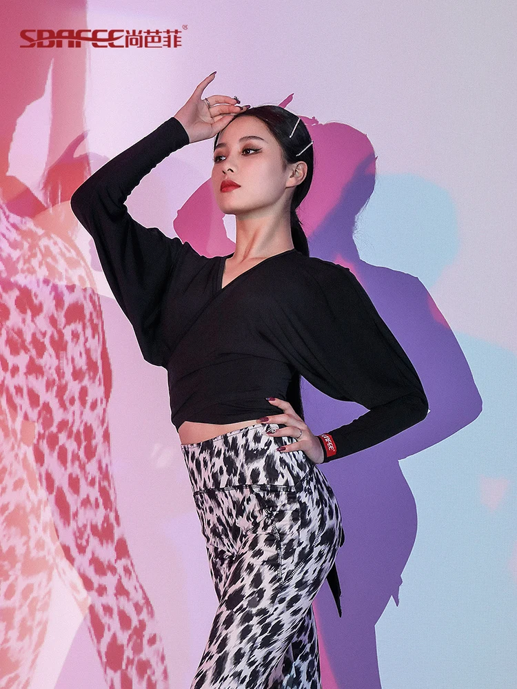 

Latin Dance Training Suit For Women's Autumn And Winter New Long Sleeved Top Adult Professional