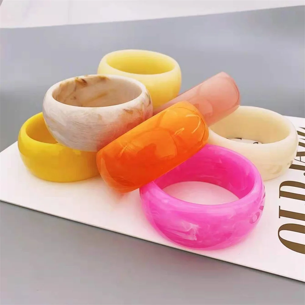 Exaggerated Jelly Colored Dynamic Acrylic 34MM Wide Face Bracelet Made of Environmentally Friendly Resin Circular Bangle bangle bracelet