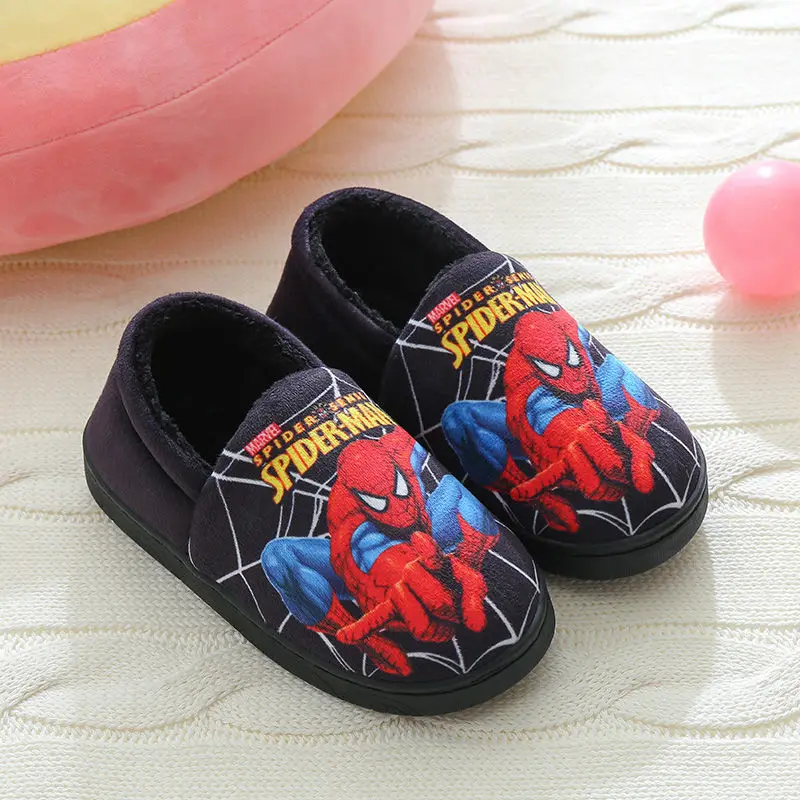 Chaussures à motif Spider Man pour enfants, pantoufles en coton de dessin animé Winer, chaussures en velours pour enfants, chaudes, adaptées à un usage domestique