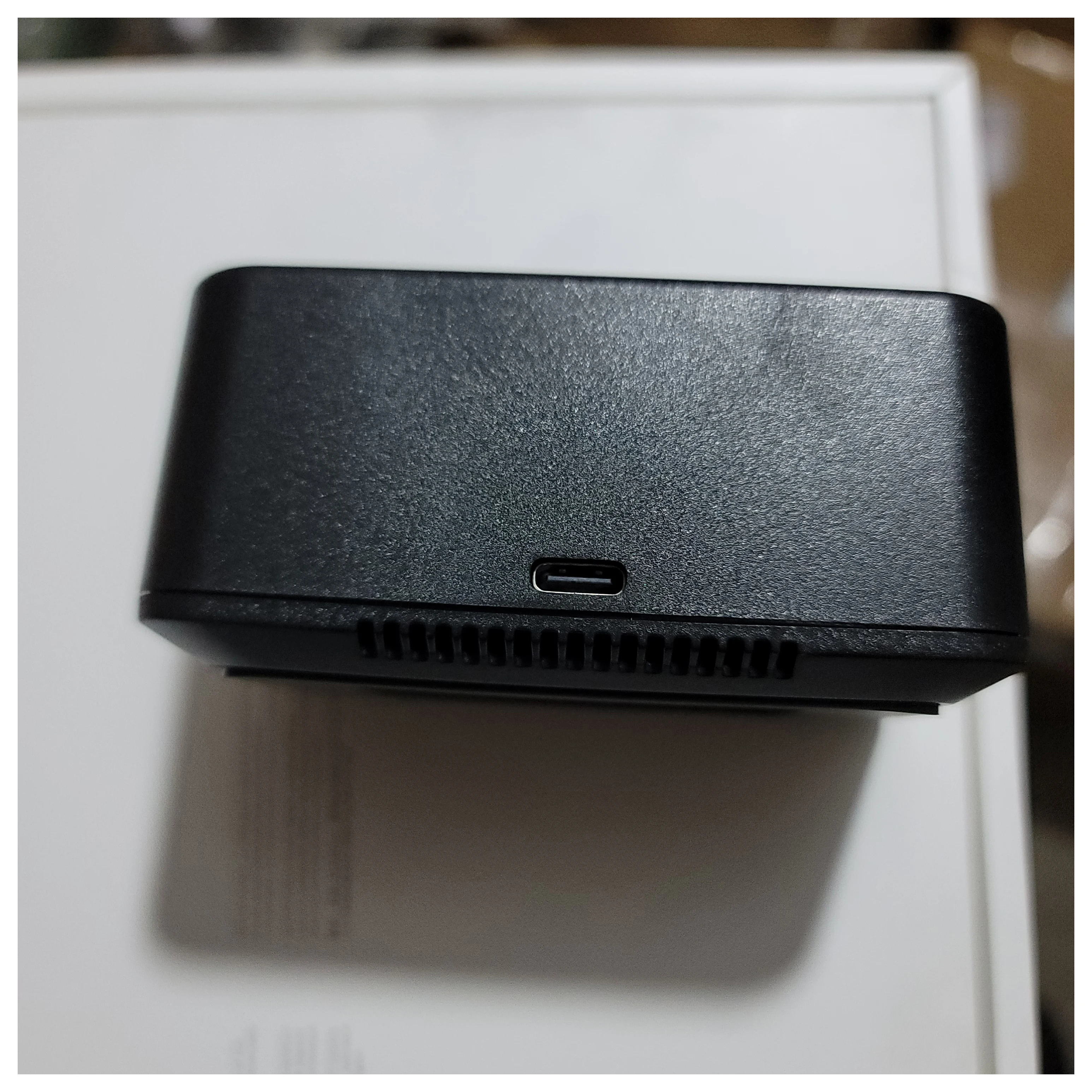Battery charger hub WB37 battery charger HUB base