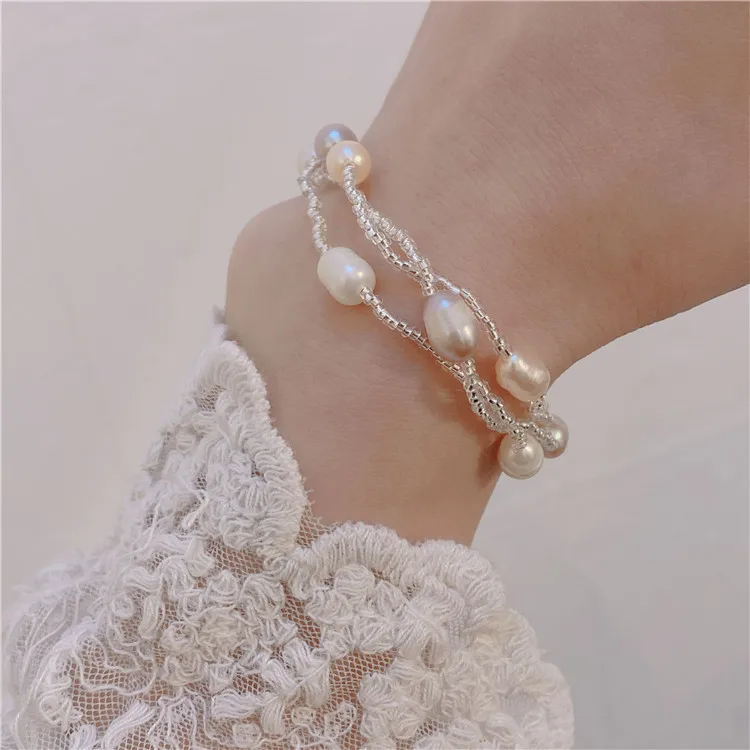 

Vintage Fashion Three Layer Baroque Pearl Bracelet Unisex White Open Bracelet Banquet Jewelry Accessories Gift