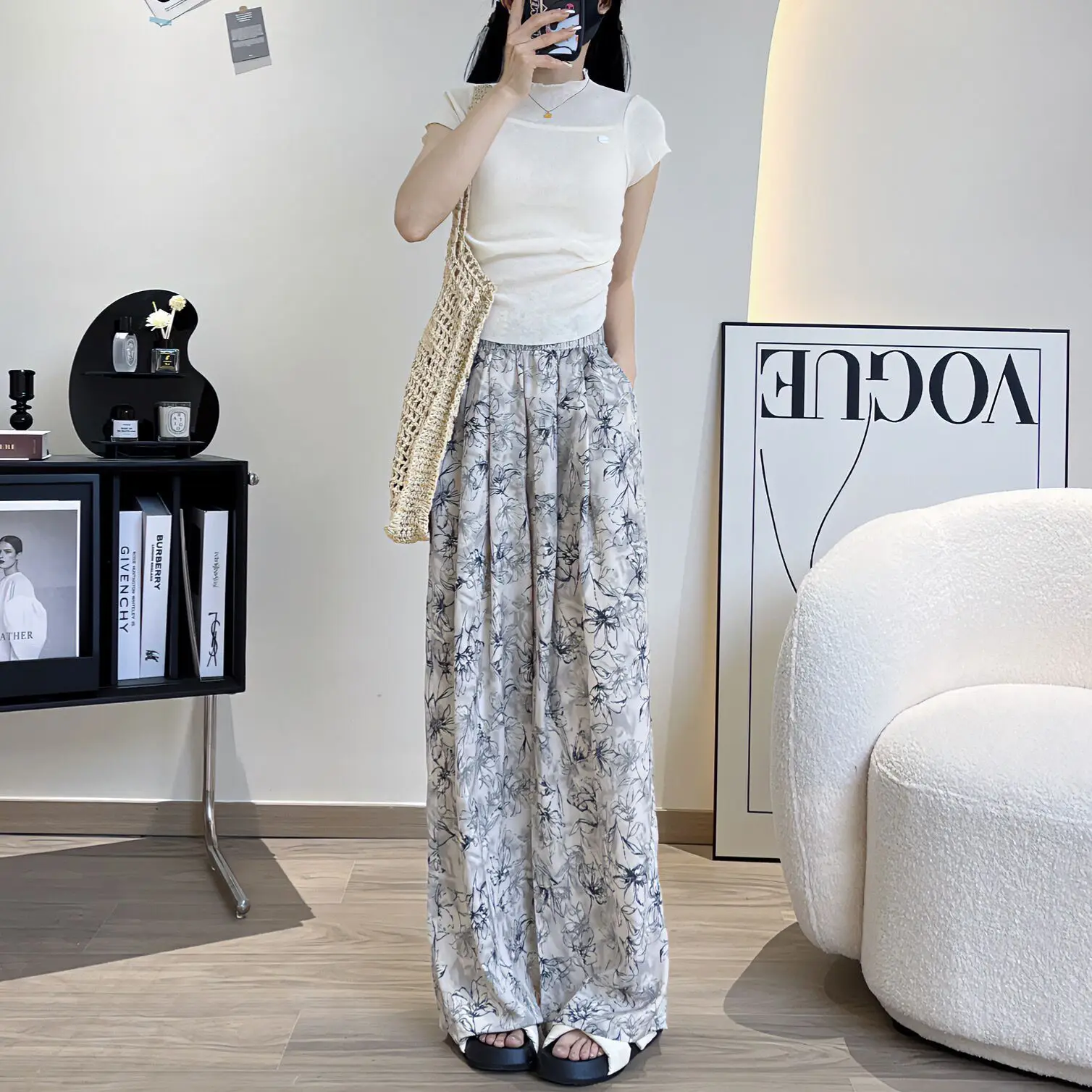 

New Chinese Zen Ice Silk Wide Legged Pants for Women's High Grade Ink Painting Chiffon Pants with High Waist Drop and Narrow Ver