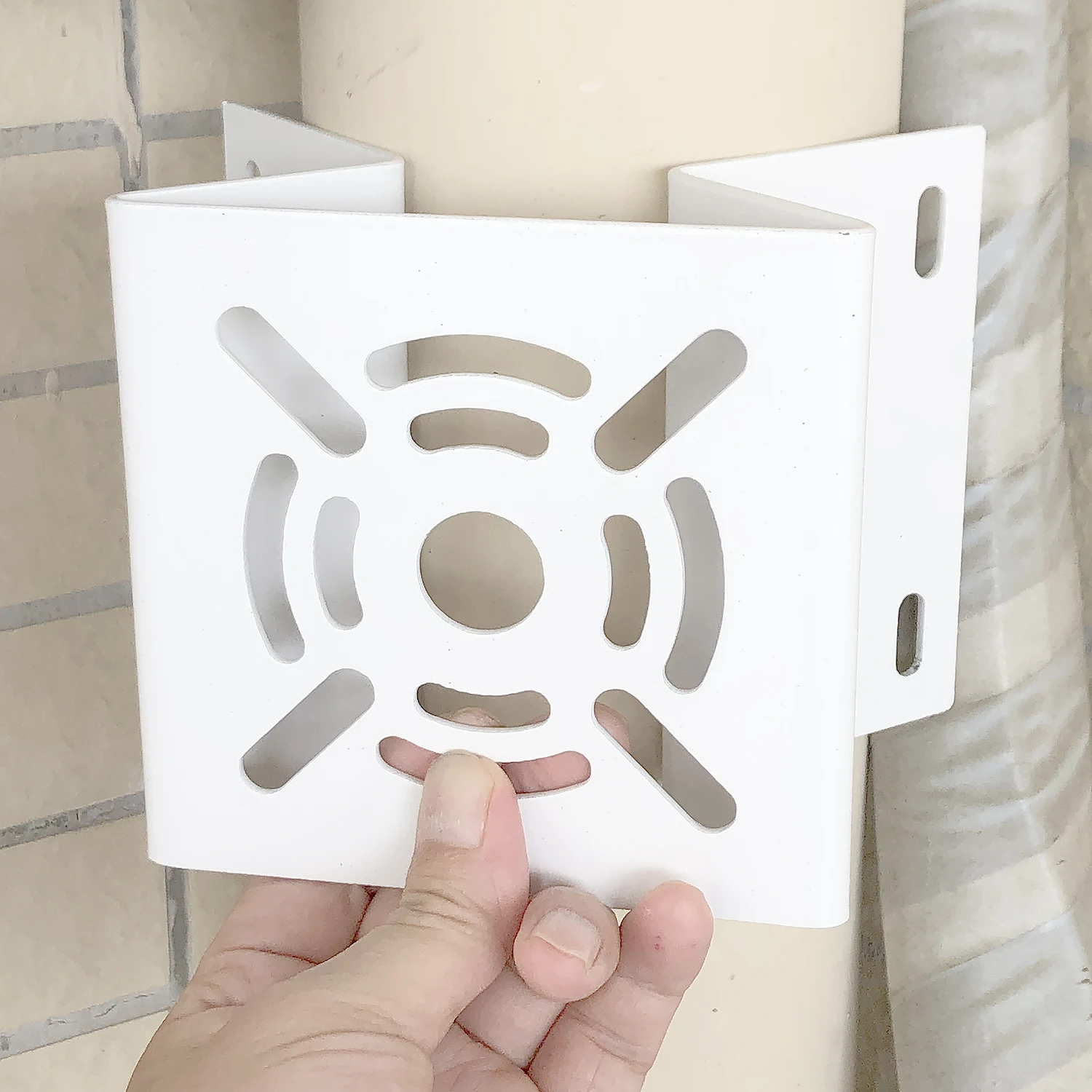 

Metal Medium Size Surveillance Security Camera Holder 90 Degree Wall Corner Mount Bracket Universal Vertical Pole Mount Support