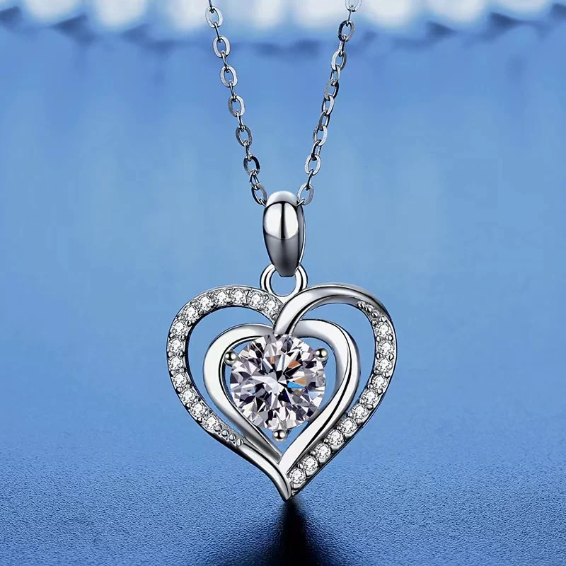 

Trendy 925 Sterling Silver 1ct D Color VVS1 Moissanite Love Heart Necklace Women Jewelry Diamond Test Pass Charm Necklaces Gift
