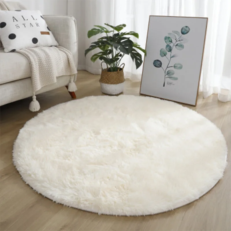 Super miękki pluszowy dywan 60x60cm (dostępne większe rozmiary) za $4.83 / ~19zł