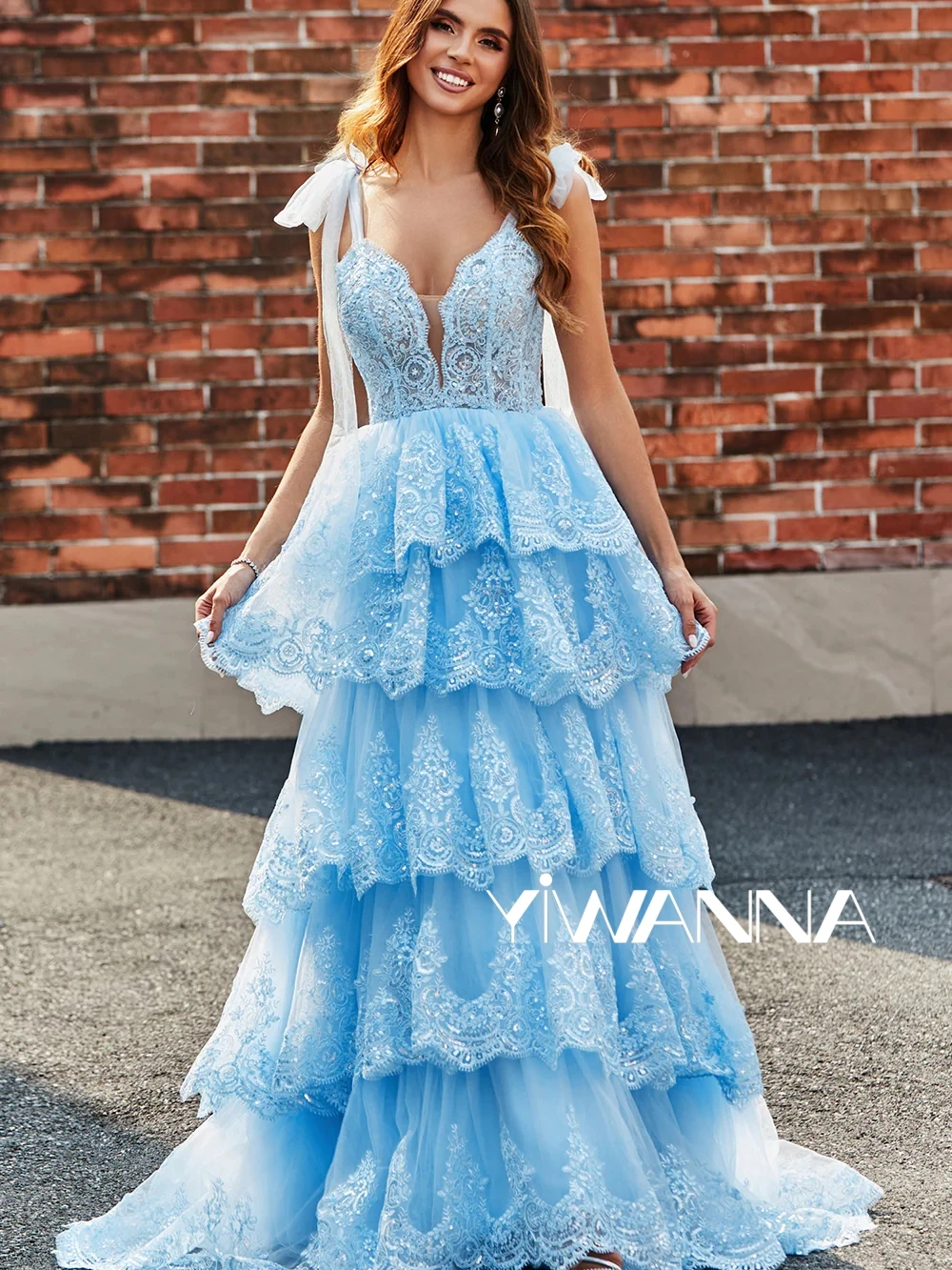 

Sexy Deep V-neck Cocktail Dress Sparkly Sequins Appliques Evening Gown Graceful A-line Tiered Long Prom Dresses Robe De Mariée