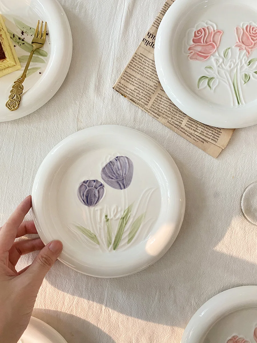 

Embossed Flower Hand-Painted Ceramic Plate Ins Tulip Dessert