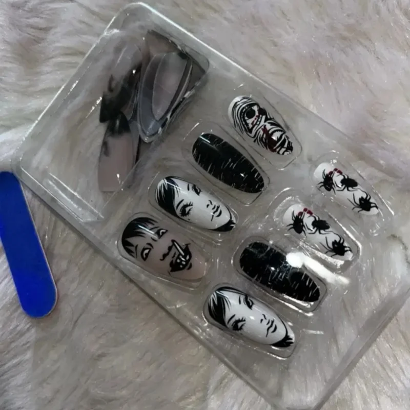 Fake nails 24Pcs Horror Comic Tomie Press on Nails Almond Glossy Black Japanese Anime Nails Reusable Halloween For Girls