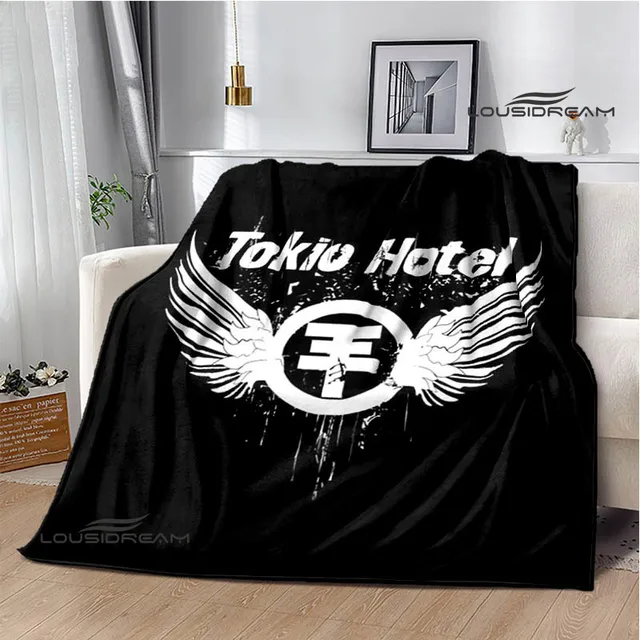 편안함과 스타일이 조화를 이룬 Tokio 호텔 밴드 레트로 프린트 담요