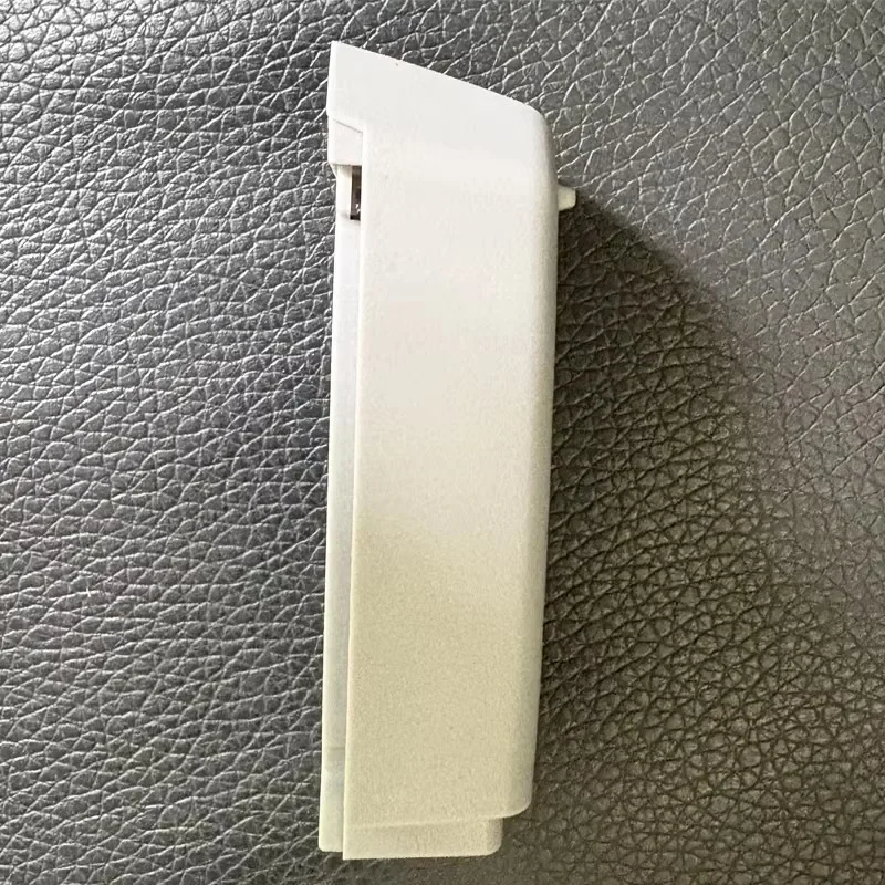 Pack de 6 batteries drone 3.7V 1800mAh disposées en rangée, prêtes à l'emploi