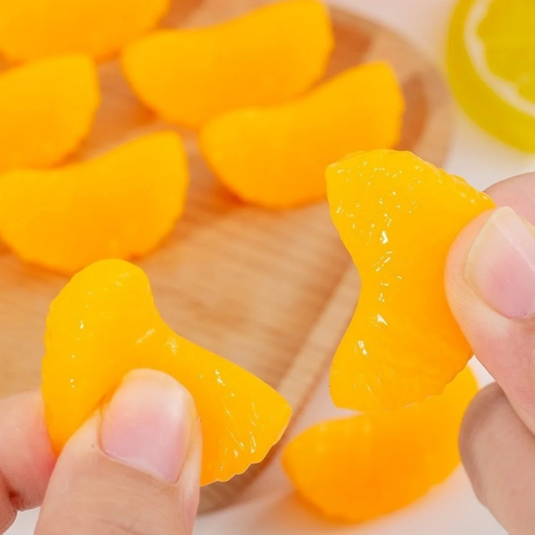 S8e01cbc50c68435ca3ded899726ad038u.jpg Simulated orange soft rubber slow rebound stress relief gadget for desktop venting. Super realistic fruit-shaped decorative item. - Image 1