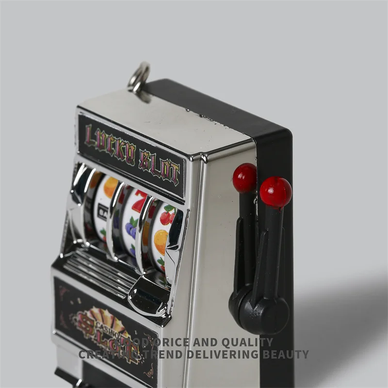 Customize Shake the key chain that can win prizes 777 prize redemption machine toy pendant key chain