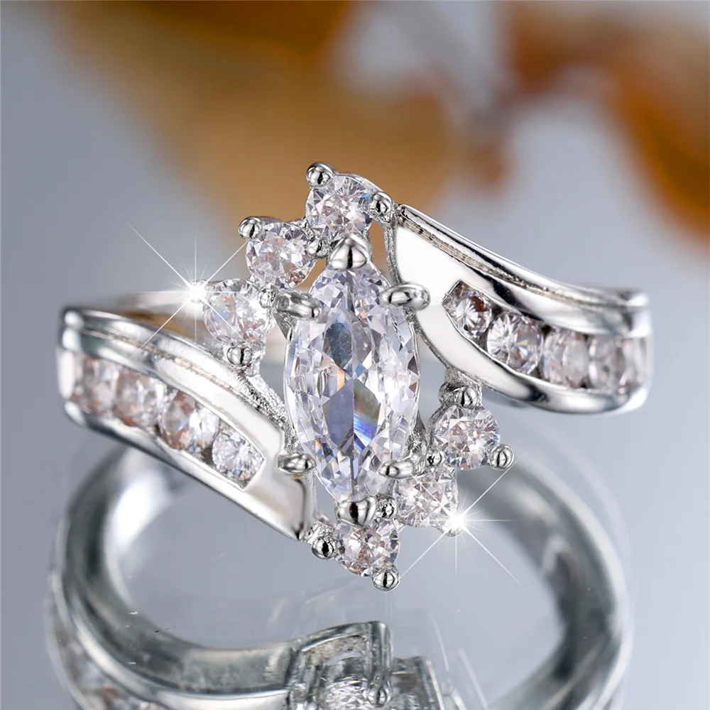 Charm Female White Zircon Stone Finger Engagement Ring Vintage Silver Color Wedding Band Bridal Jewelry For Women