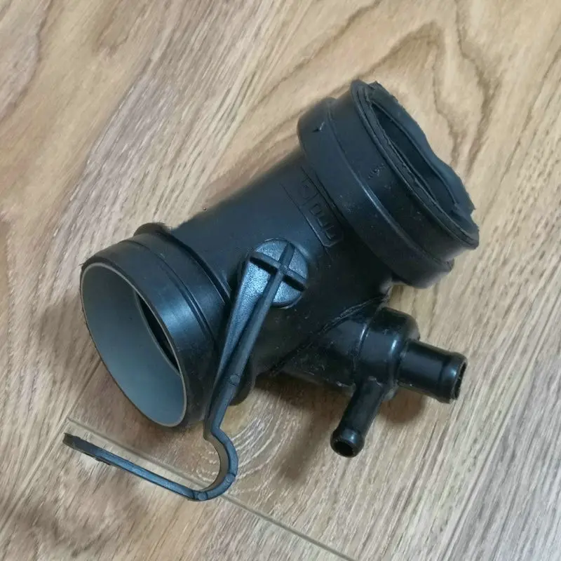 Apply to Aud-i A6 C5 Passat B5 PASSAT 1.8 Intake pipe Vent pipe Air guide device Throttle exhaust 058 133 356 D