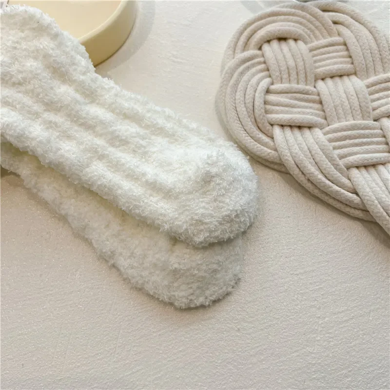 Frauen Nette Fuzzy Socken Weiß Schwarz Winter Warme Fleece Kawaii Blume Bowknot Flauschigen Socken Mode Verdicken Hause Boden Schlaf Socke – Detail 19
