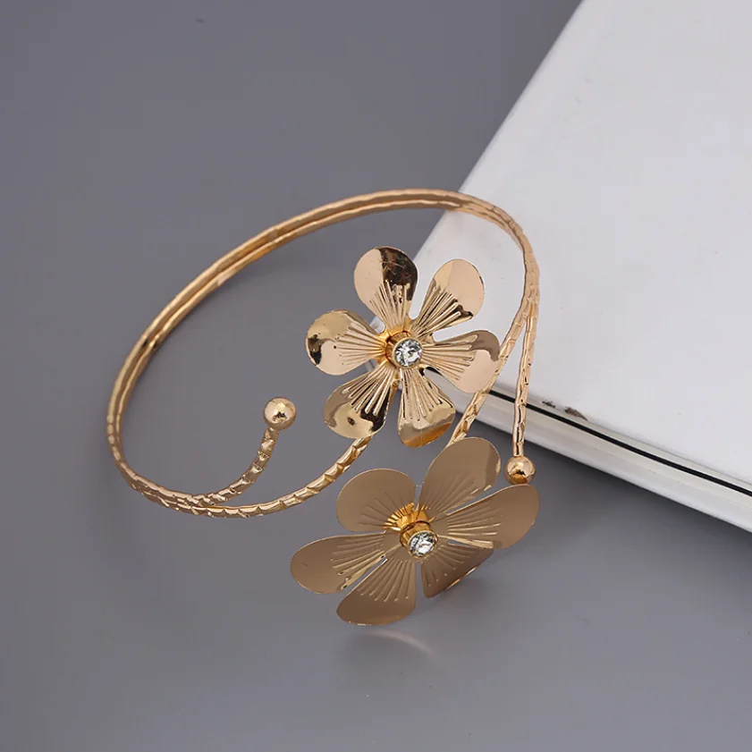 Boho Vintage Gold Silver Color Flower Arm Bracelet Open Armband Cuff Bangle Butterfly India Women Jewelry Costume Accessories
