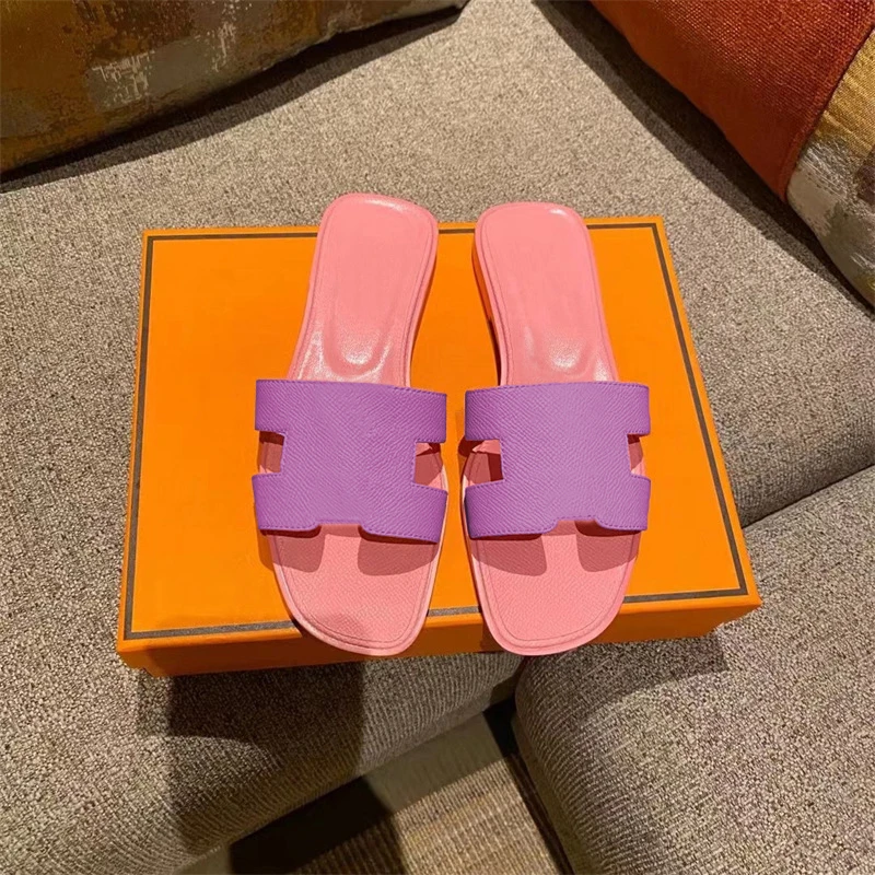 New Luxury Designer Women's High Quality Slippers/Classic Fashion Summer Leather Women's Sandals/Flat Slippers/Low Heel Slippers
