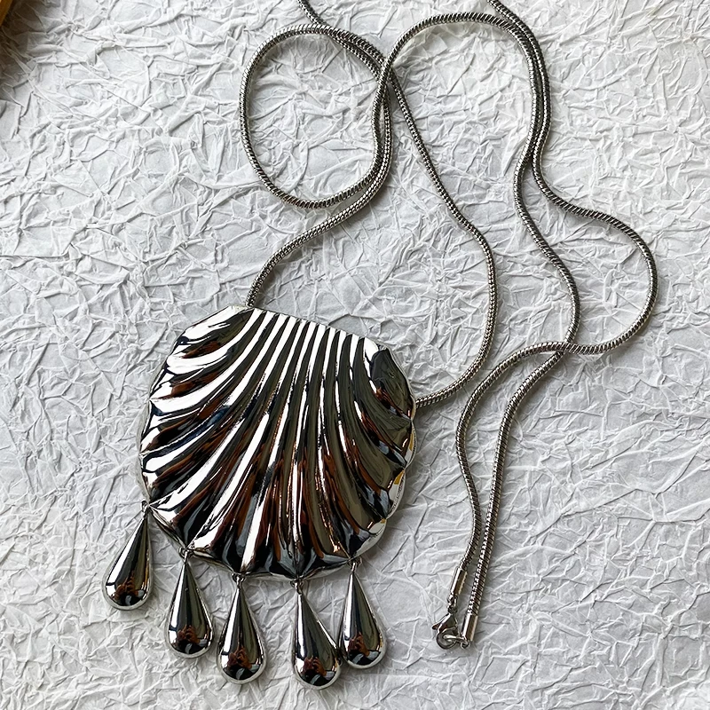 2025 Fashion Shell Gold Silver Tassel Large Pendant Necklace Woman Unique Design High Quality Jewelry Trend 2