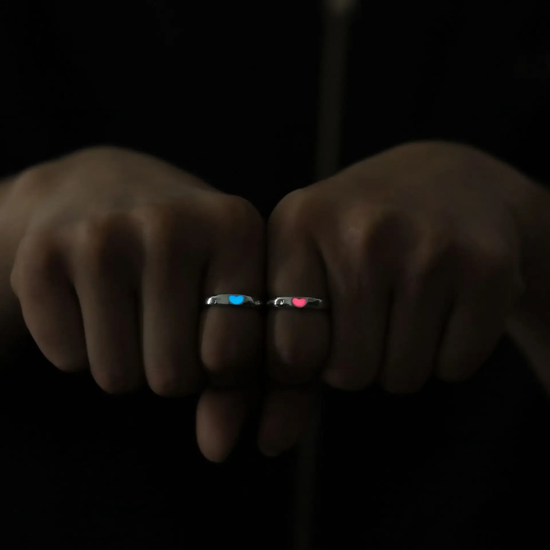 Blue Pink Luminous Ring for Couple Creative Love Heart Index Finger Ring Glowing in The Dark Rings Jewelry Valentine's Day Gift