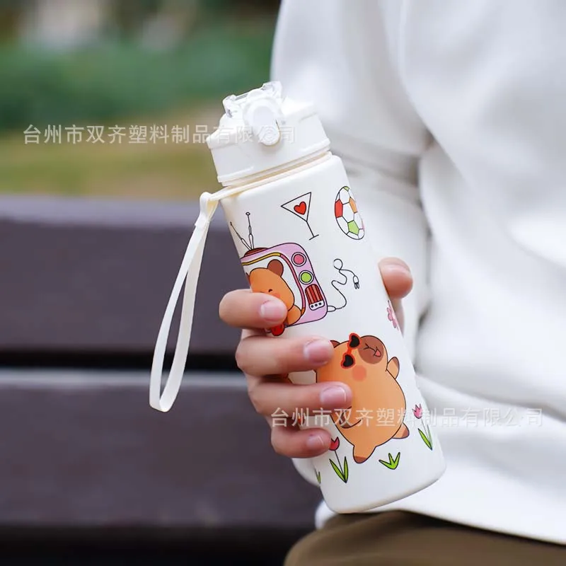 Capybara Large Capacity Travel Water Bottle Portable Leak Proof Kids kapibara Sport Water Bottle Reusable Plastic Straw Cup