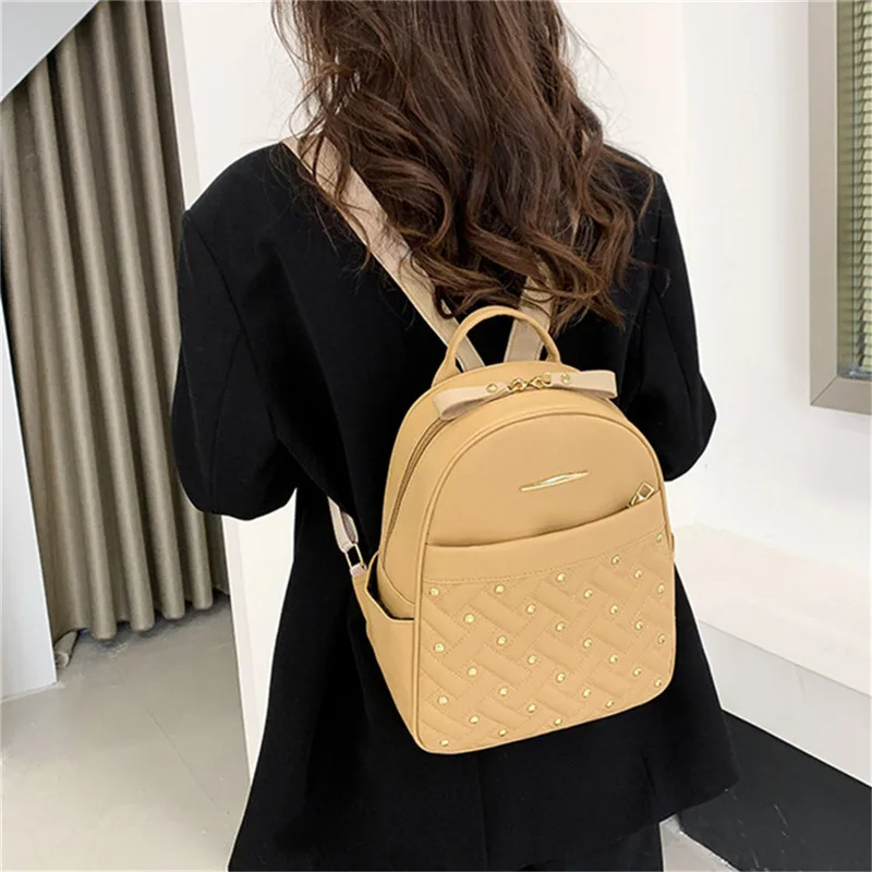 

Женские дизайнерские рюкзаки, кожаные ранцы для девочек-подростков, школьные сумки с заклепками в стиле ретро, дорожная сумка с несколькими карманами