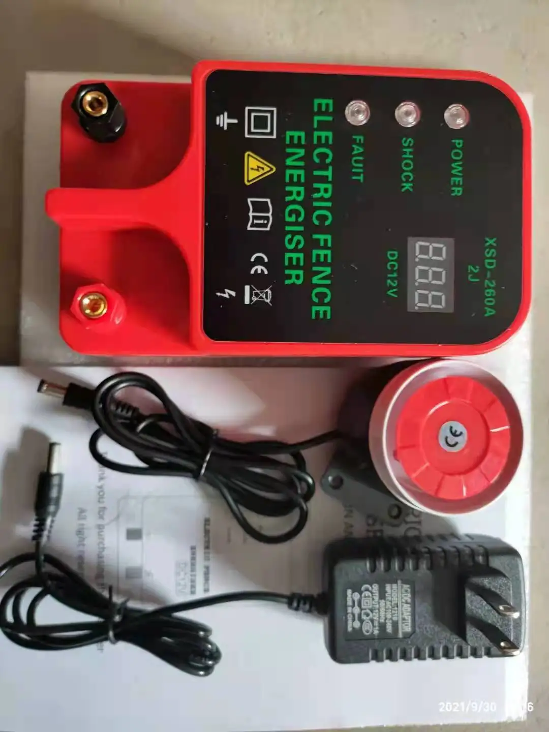 10KM Electric Fence Livestock Tool High Voltage Pulse Controller Electric Fence Energizer LCD Display Cattle electric fence energizer