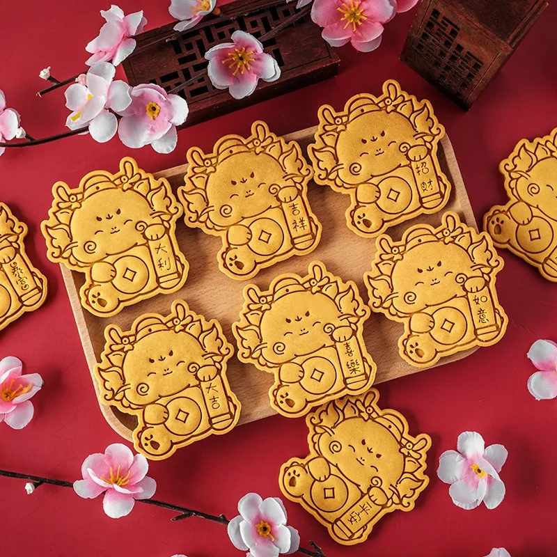 

10Pcs/set New Year Dragon Cookie Cutters and Stamps Cartoon Dragon Spring Festival Biscuit Embossing Fondant Cake Decorating