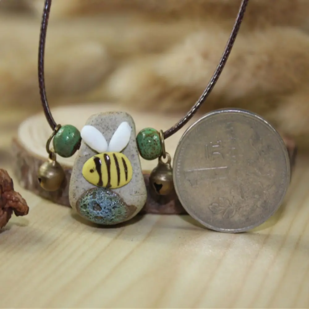 Collana con ciondolo in pietra da donna design ad ape_voghion.com