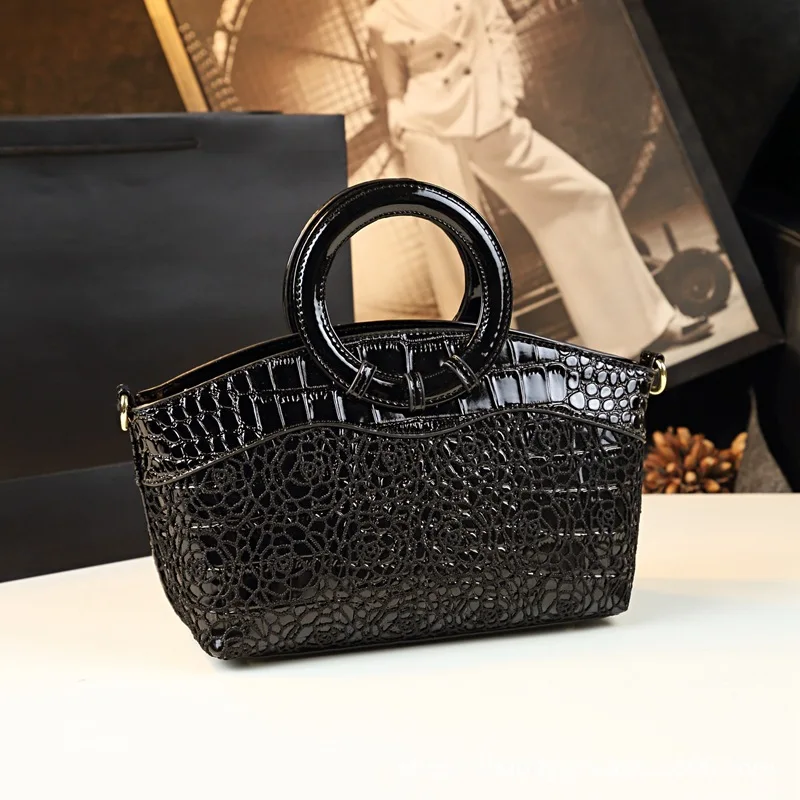 

Fashion Patent Leather Women Handbags Crocodile Pattern Mother Tote Bag Large-capacity Middle-aged Lace One-shoulder Handbag