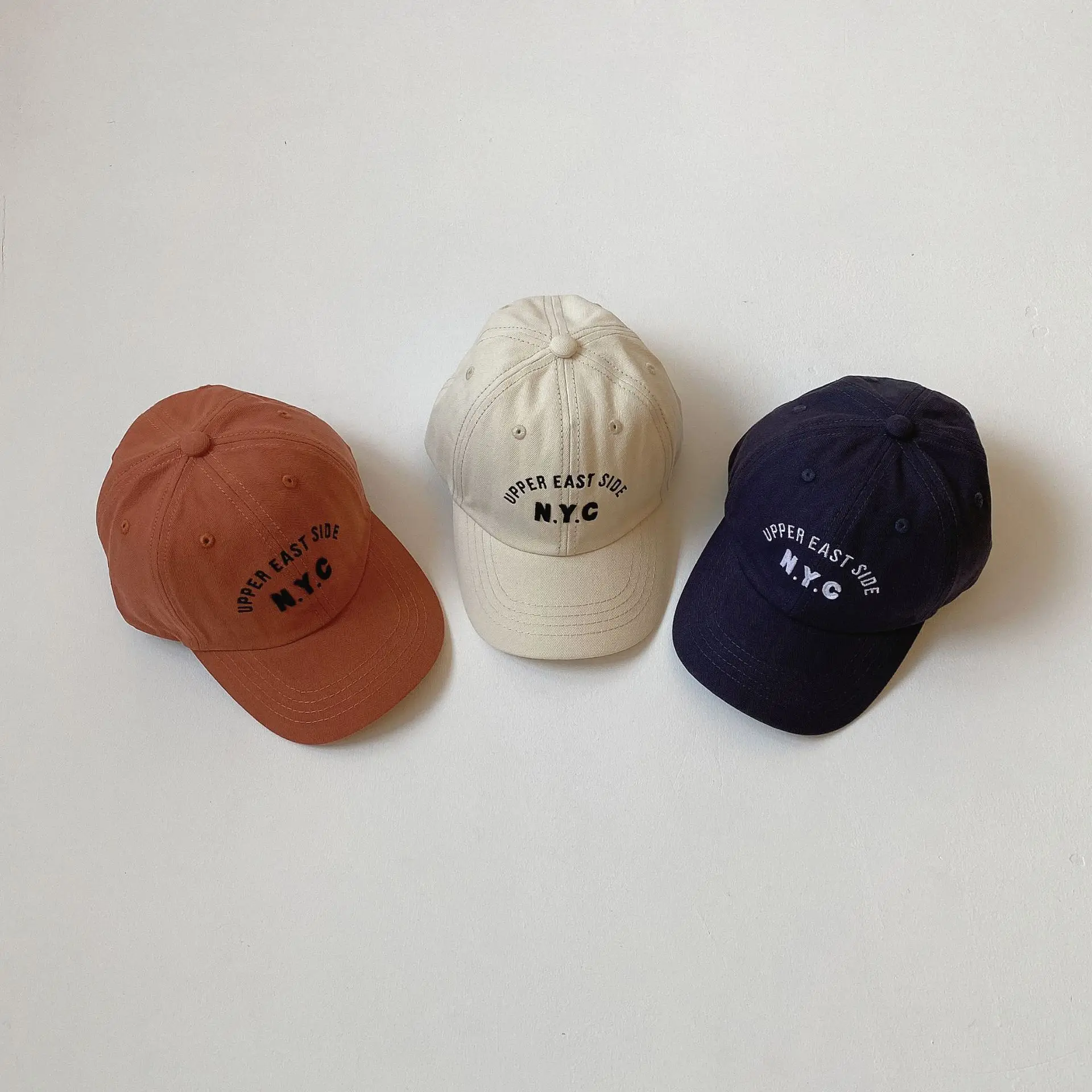 2023 sommer Neue Kinder Hut Jungen Mädchen Nette Brief Gestickte Baseball C Baby Weiche Krempe Sonnenhut Cartoon Kinder Erreichte_voghion.com
