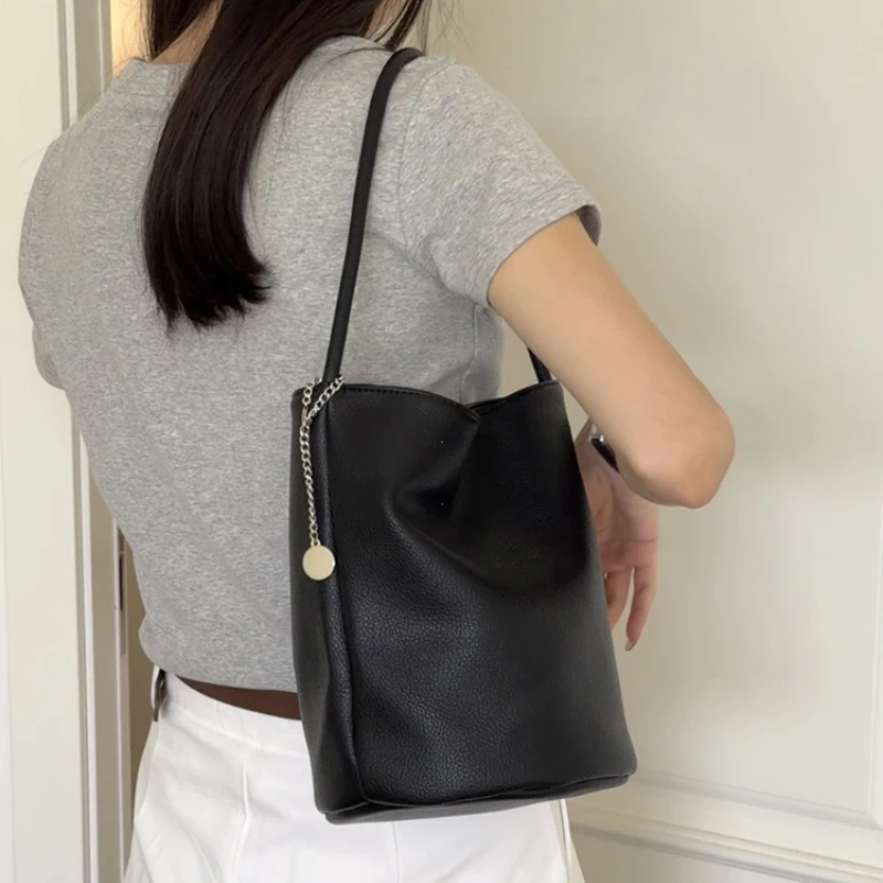 Homemade Bag Women 2026 New Retro Soft Leather Portable Bucket Bag All-Match Commuter Shoulder Underarm Bag Purses and Handbags