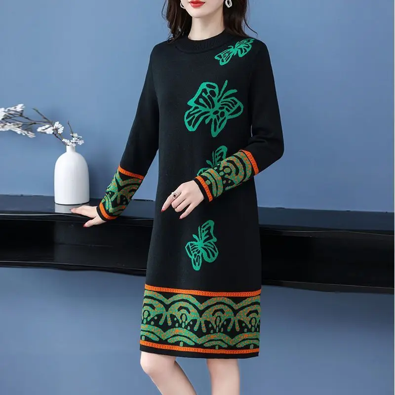 green emerald velvet dress Traditional Embroidered Beige Dhanak Winter Dress with Dhanak Shawl – Best  Price Online in Pakistan main image 0