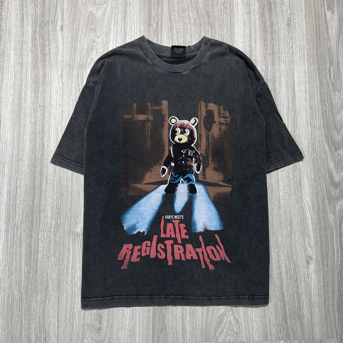 

Cooocoll Fashion Kanye West Muppet Bear Cartoon Graphics Print Short Sleeve Vintage Oversize HipHop Streetwear T Shirt For Men
