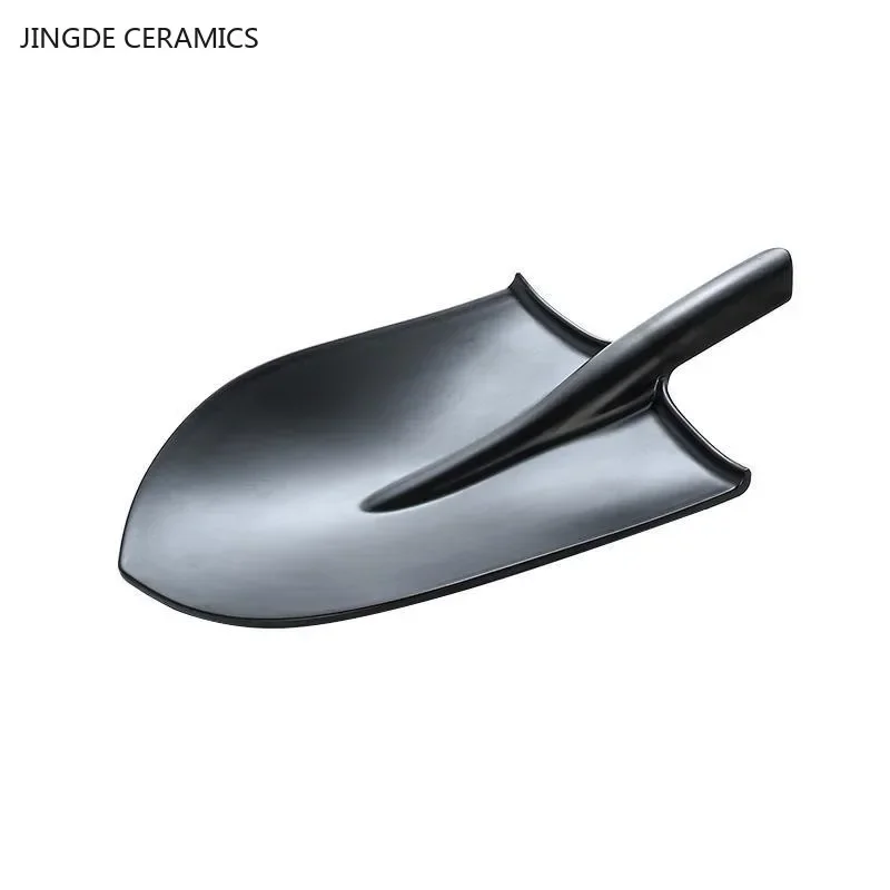 Black Creative Melamine Plate Shovel model Barbecue plates Restaurant barbecue salad dinner plates Household plastic tableware plastic serving tray