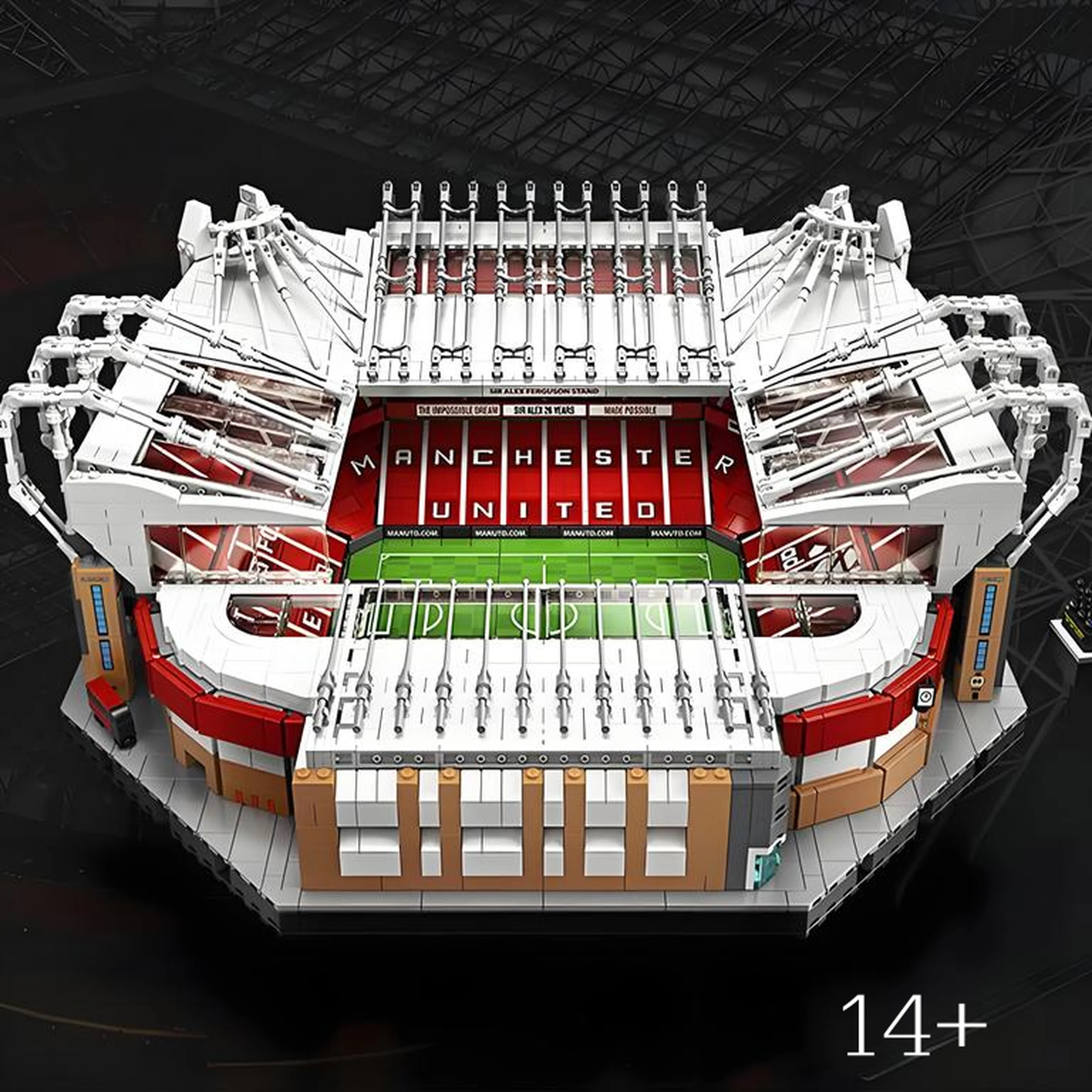 2025 NEW In Stock 3898PCS Old Trafford Manchester Building