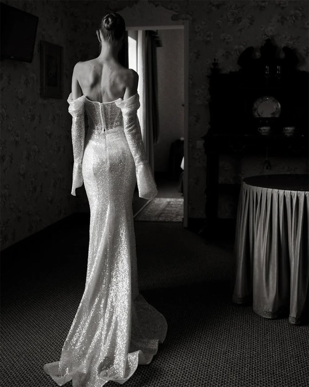Tokyo Customized White Off the Shoulder Wedding Dress Long Sleeve Back Zip Bridal Gowns Sexy Mermaid Court Train Wedding Gowns