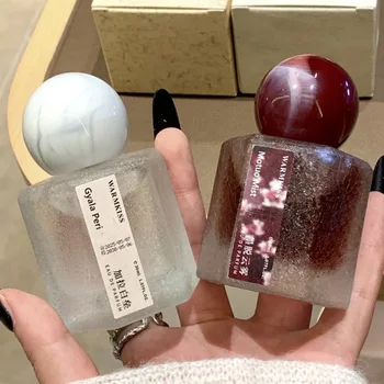 Profumo da donna di fascia alta Fragranza a lunga durata Rosa fresca Gelsomino Muschio Legno di sandalo Fascino di marca Elegante profumo leggero quotidiano Spray