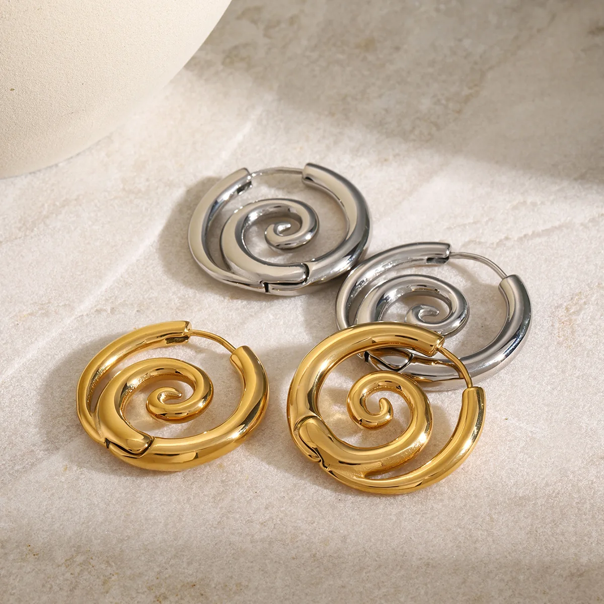 Designer Style Personality Twist Spiral Hoop Earrings Stainless Steel Mosquito Coil Shaped Circle Accessories Huggies Jewelry