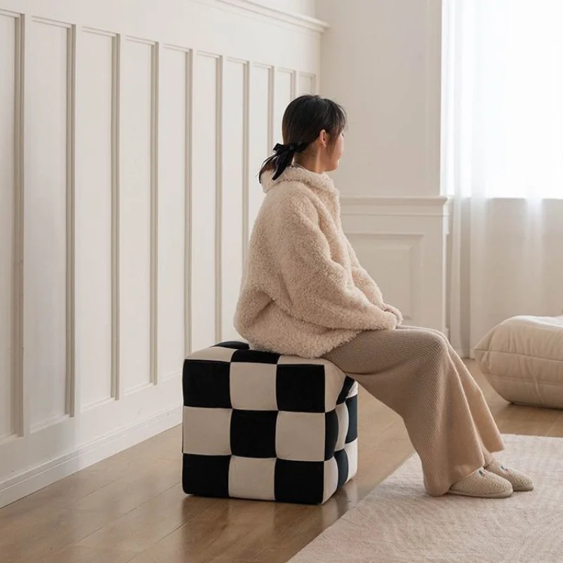 

Стул для макияжа Nordic Living Room черно-белый шахматный диван-пуф простой домашний стул для смены обуви стул оттоманский Ins