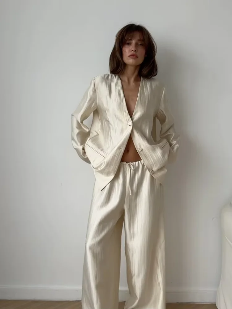 Ensemble satin blouse manches longues et pantalon product image