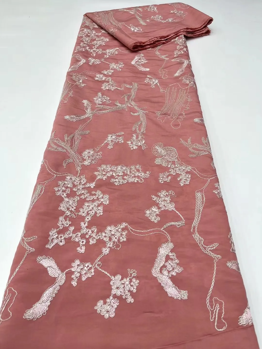 

Latest High Quality African Nigerian Lace Fabric 2024 Tulle Sewing Fabrics By The Meters Guipure Embroidery Dresses Sequin 5Yard