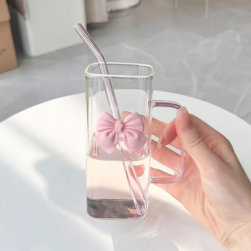 Square bow glass cup, high-value straw, heat-resistant flat bottomed colored cup