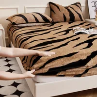 Winter new tiger pattern fast warming imitation rabbit plush mattress thickened plush mattress protective cover dust-proof 1