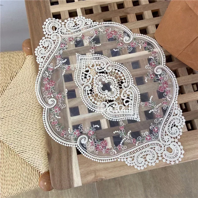 European Style Rose Embroidered Placemat Tablecloth Lace Round Wedding Party Vintage French Desktop Pastoral Decoration Supplies