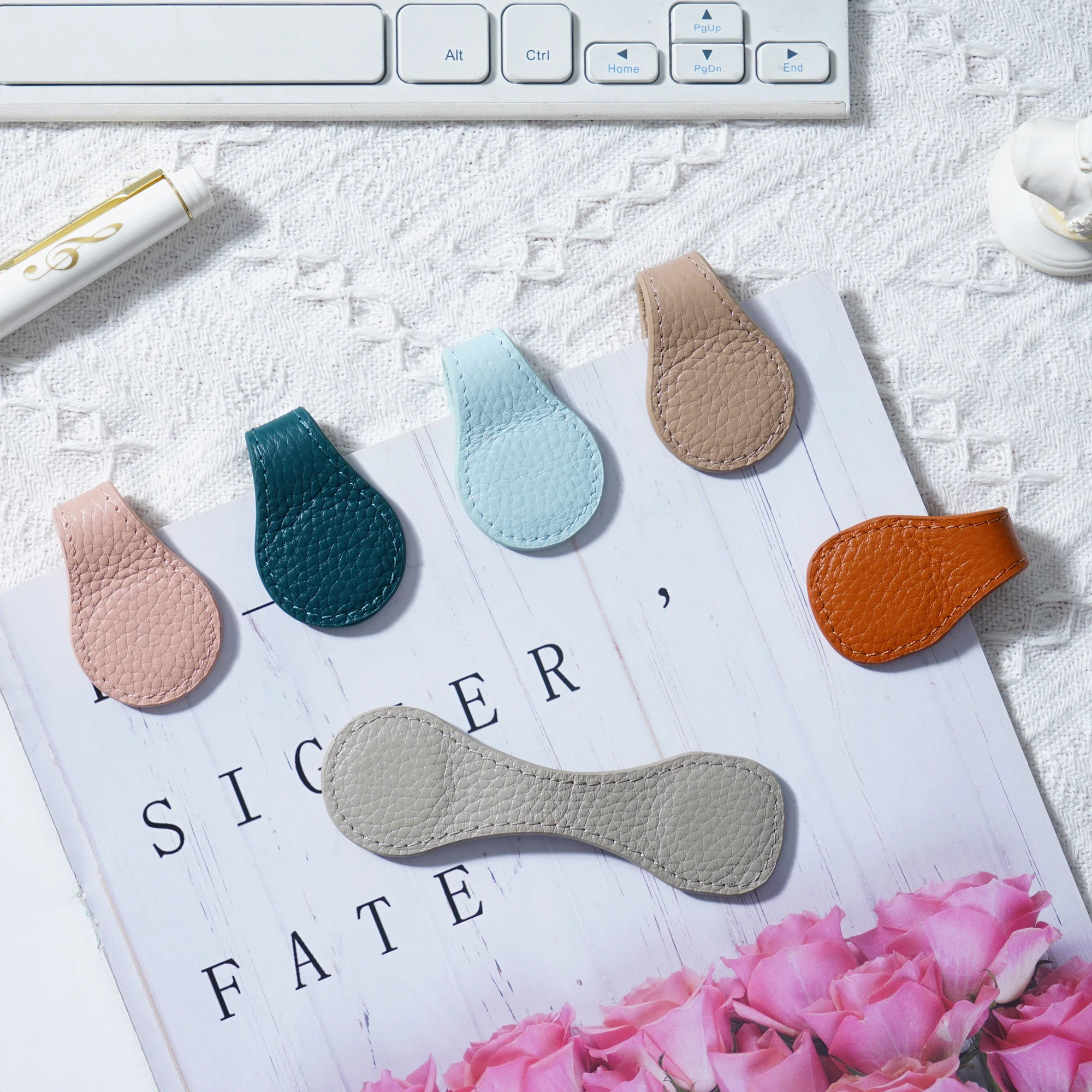 Moterm Pebbled Grain Leather New Style Asymmetric Magnetic Clip Durable Planner Accessory Strong Magnetic Clip Bookmark 6