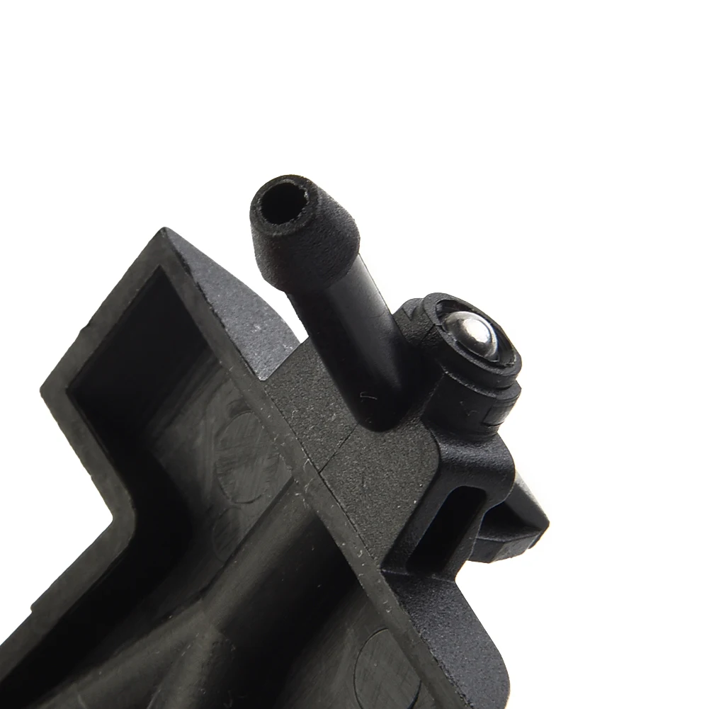 1x Windshield Wiper Jet Washer Nozzle Nissan-Micra K12 2003-2010 Windscreen Washer Wiper Spray Nozzle Jet Replace Part