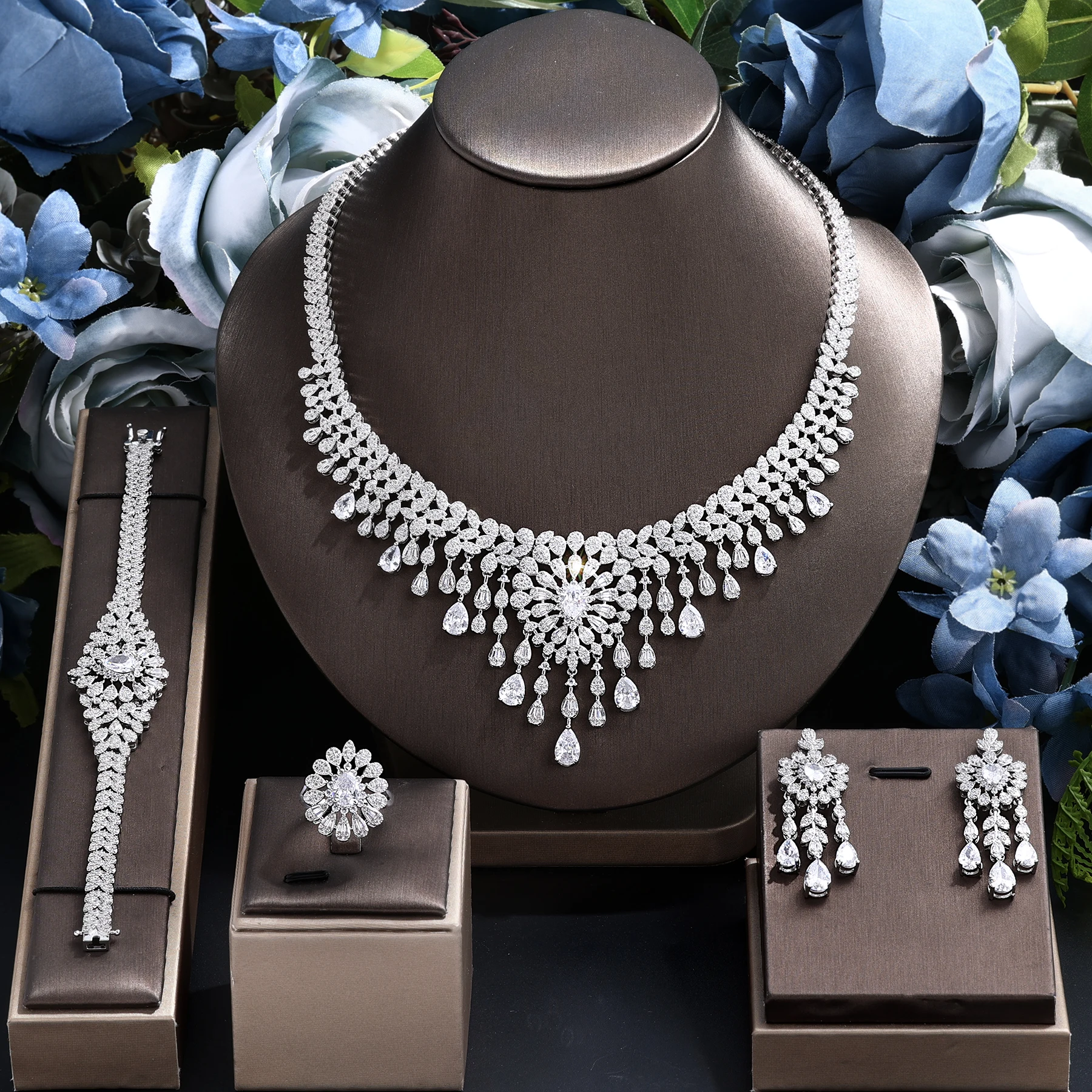 

2024 Clever 4 Dubai Cubic Zirconia Tassels with Large and Thick Wedding Necklaces, Bridal Party Luxury Jewelry Set