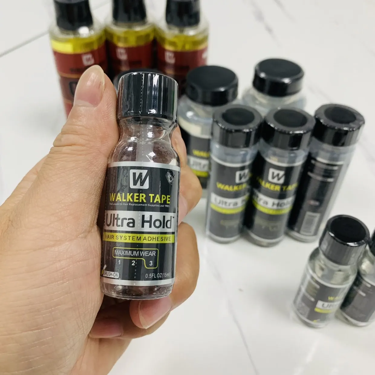 Wholesale Walker Tape Ultra Hold Lace Wig Glue Waterproof Transparent Lace Adhesive for Hair Replacement Brush-on Glue 5