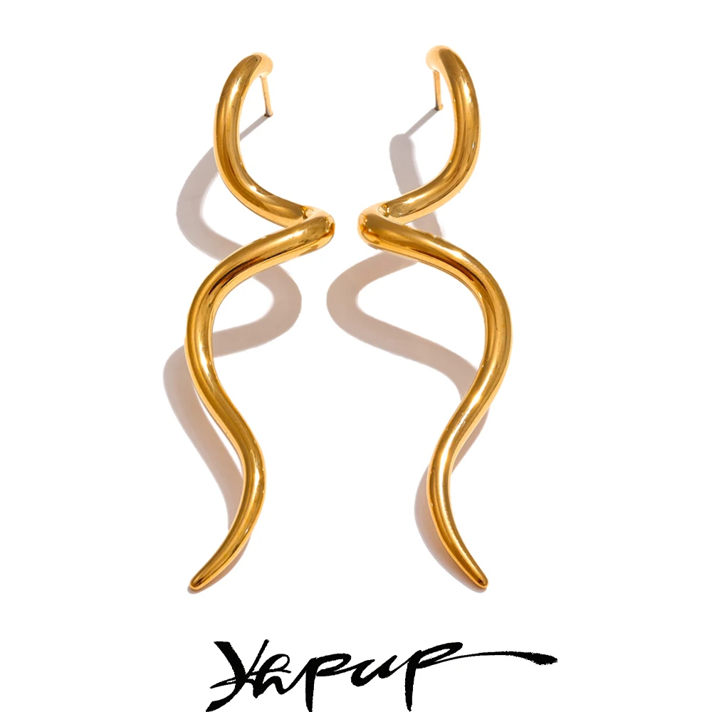 Long earrings made of stainless steel