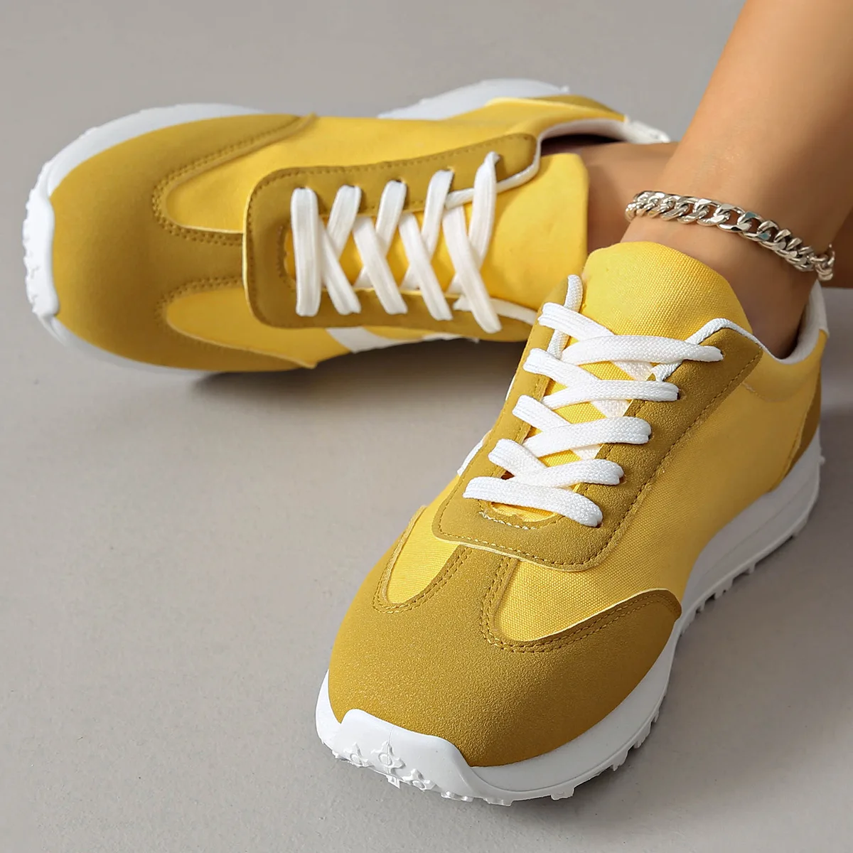2025 Women Designer Sneakers Breathable Cross Lace Casual Shoes Women Round Head Deep Mouth Light Sneakers Zapatos De Mujer